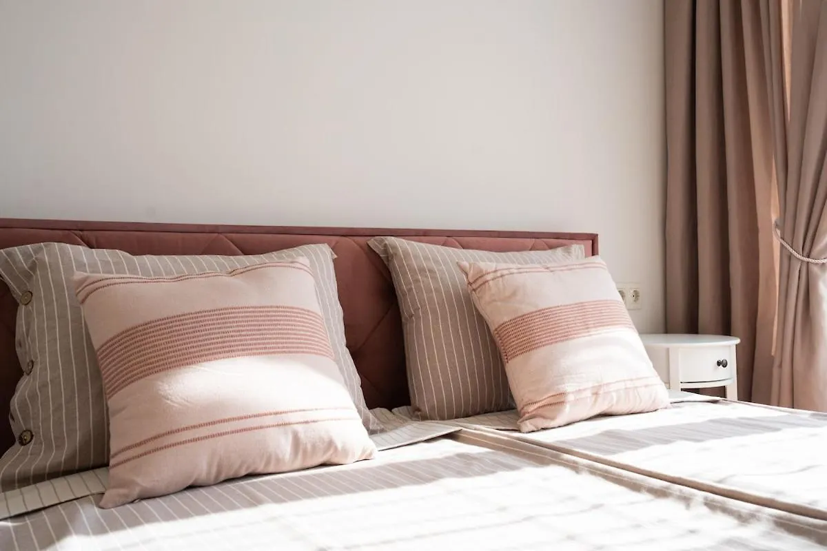 Host2U Lux Studio Spa - Breakfast - Free Parking Bansko Apartment